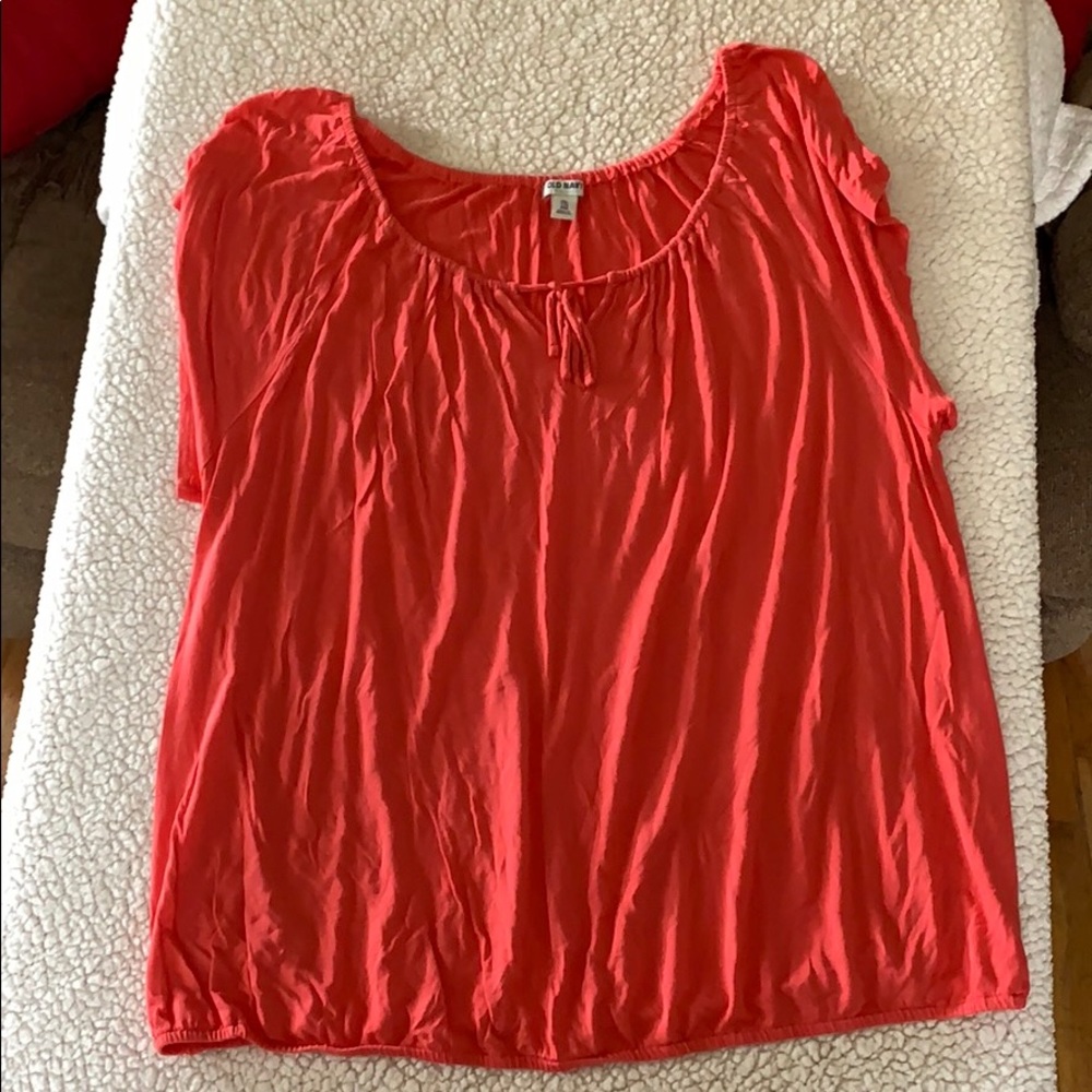 Old Navy tee